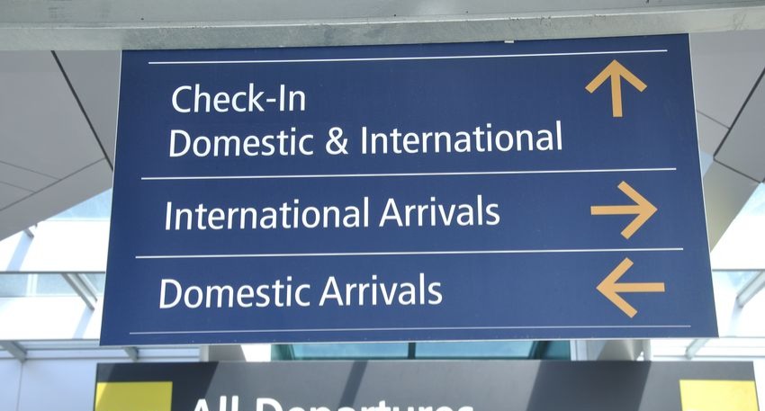 Dallas Airport airline arrivals